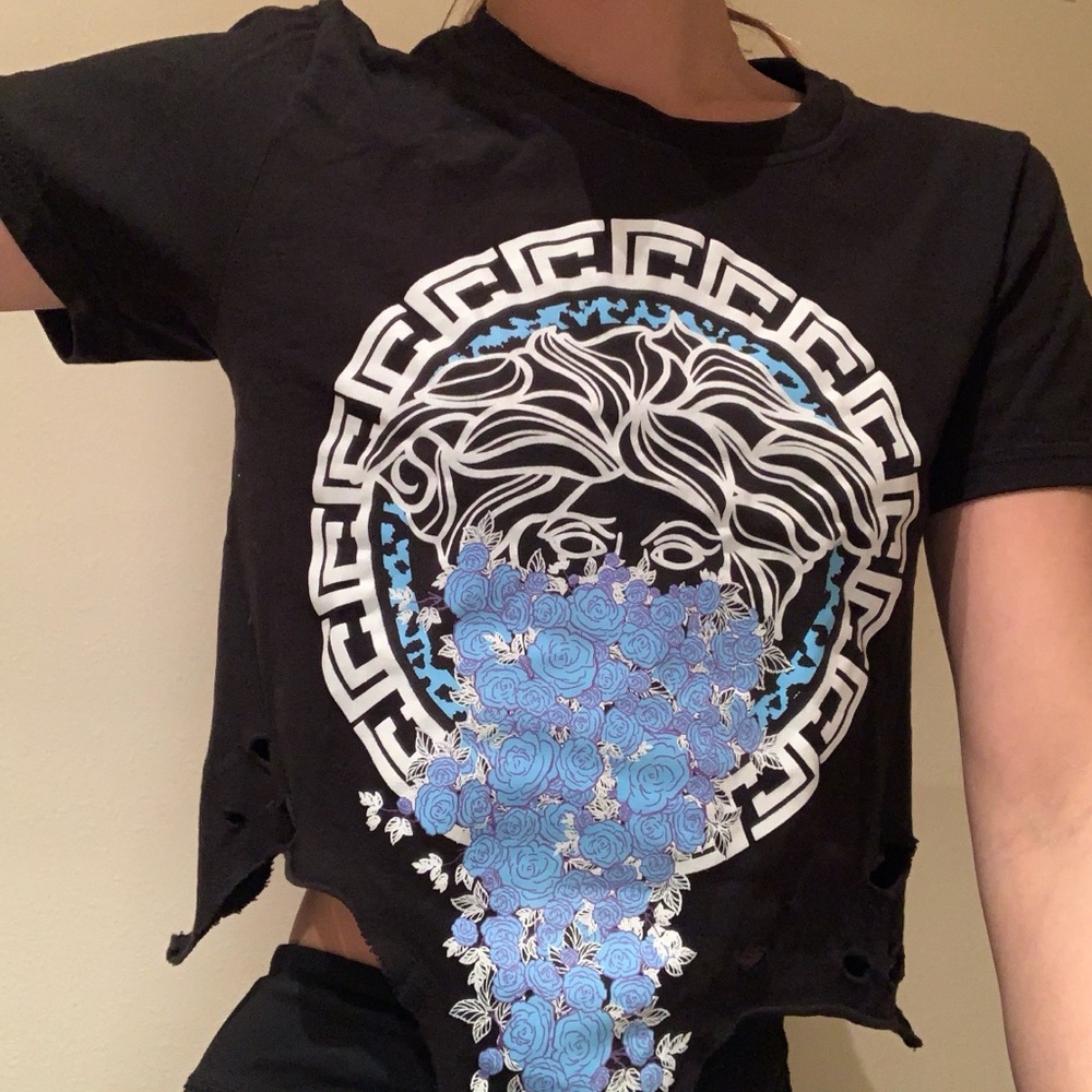 ✨ MEDUSA HEAD CROP TOP ✨